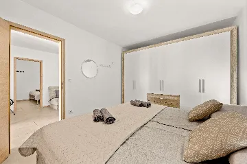 Medulin 3-Bedroom Apartment for 6 Guests