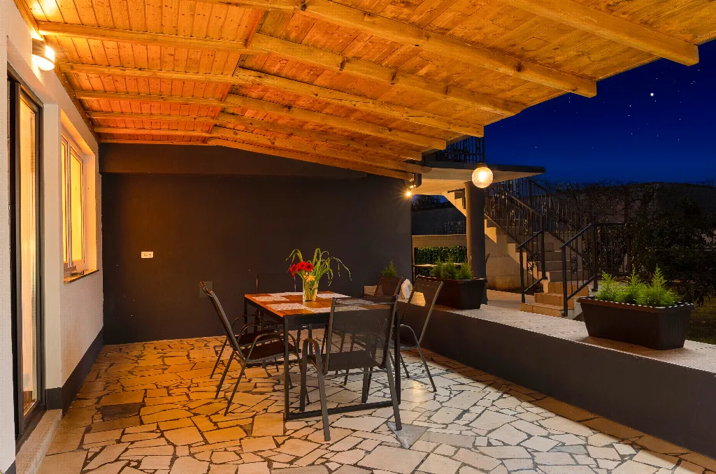 Medulin 3-Bedroom Apartment for 6 Guests
