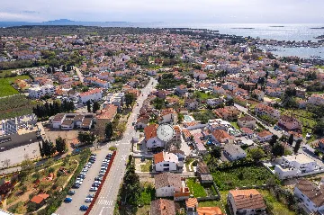 Medulin Apartment for 4 Guests with Terrace