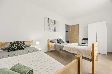 Medulin Apartment for 4 Guests with Terrace