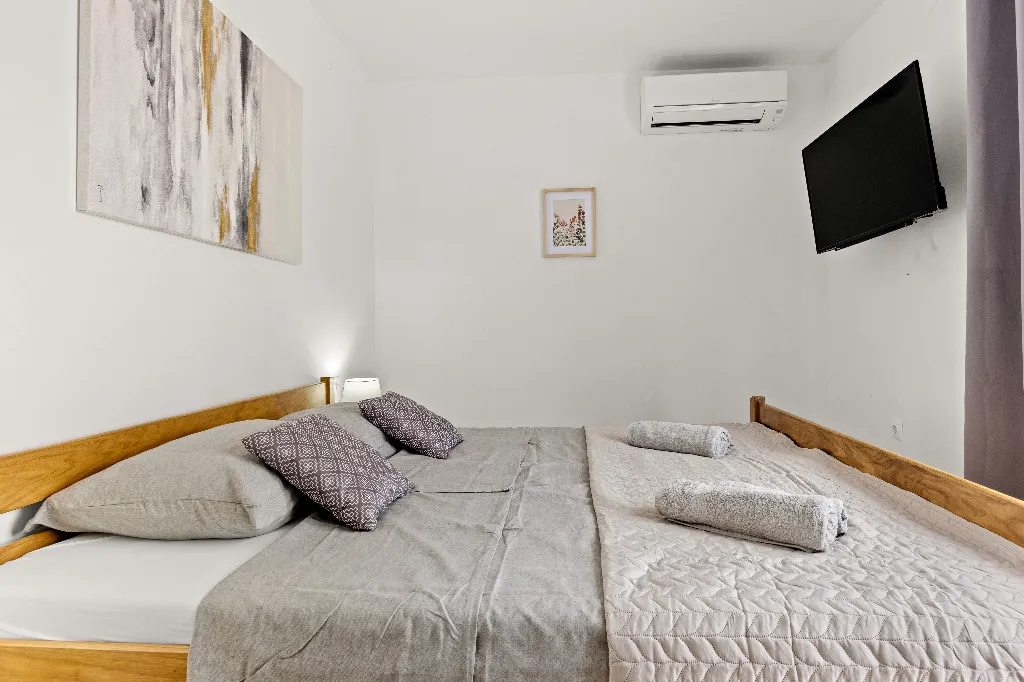 Medulin Apartment for 4 Guests with Terrace