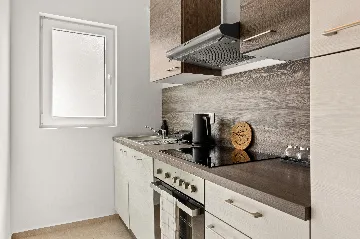 Medulin Apartment for 4 Guests with Terrace