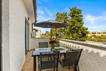 Medulin Apartment for 4 Guests with Terrace