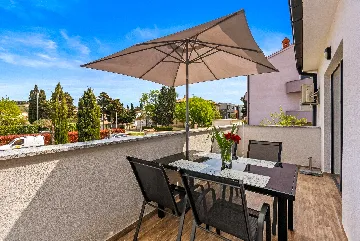 Medulin Apartment for 4 Guests with Terrace