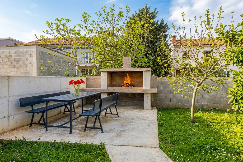 2-Bedroom Apartment in Medulin for 4 Guests