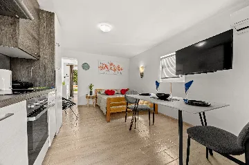 Medulin Studio Apartment for 2 Guests with Parking