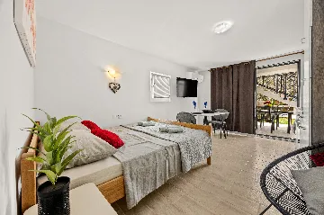 Medulin Studio Apartment for 2 Guests with Parking