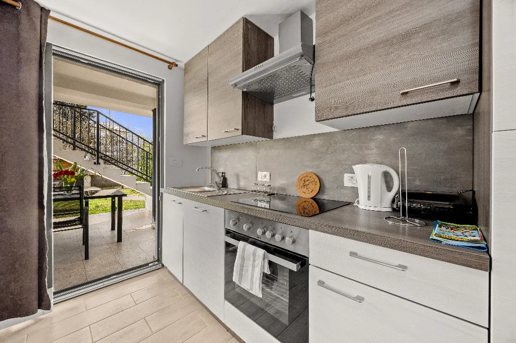 Medulin Studio Apartment for 2 Guests with Parking