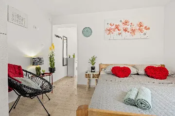 Medulin Studio Apartment for 2 Guests with Parking