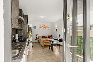 Medulin Studio Apartment for 2 Guests with Parking