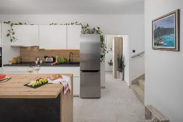 Rovinj 4-Bedroom House with Jacuzzi for 8