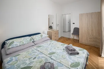 Rovinj 4-Bedroom House with Jacuzzi for 8