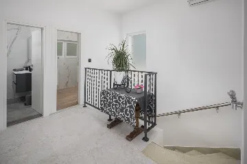 Rovinj 4-Bedroom House with Jacuzzi for 8