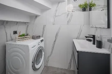 Rovinj 4-Bedroom House with Jacuzzi for 8