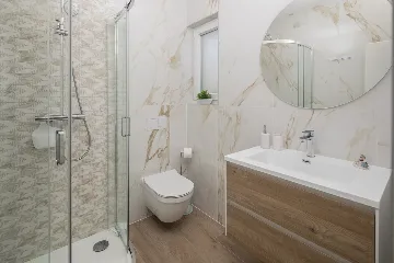 Rovinj 4-Bedroom House with Jacuzzi for 8