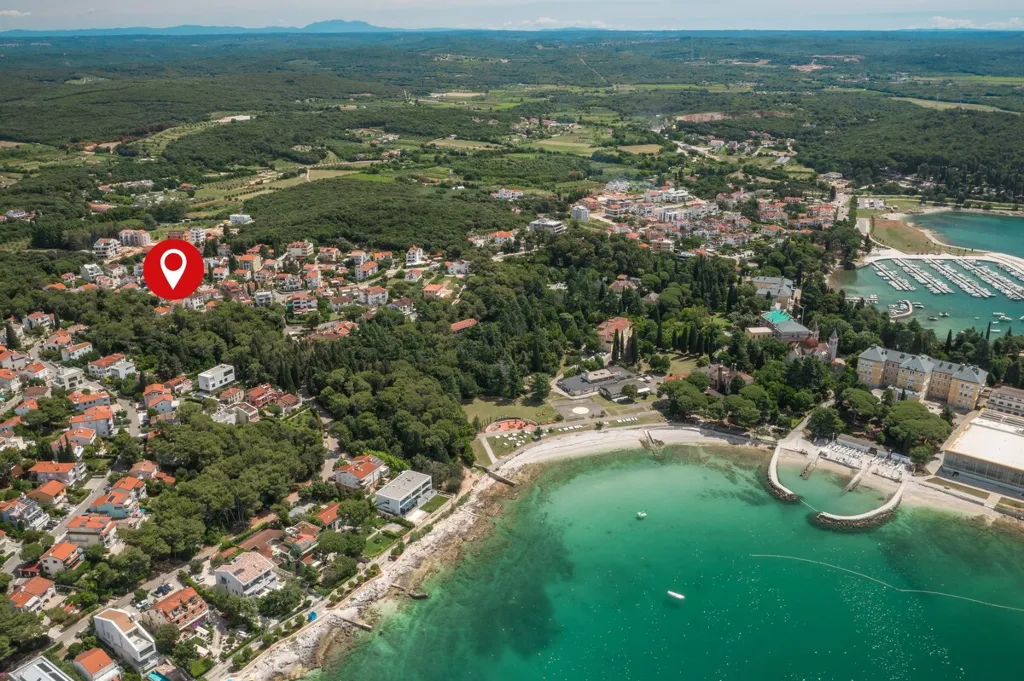 Rovinj 4-Bedroom House with Jacuzzi for 8