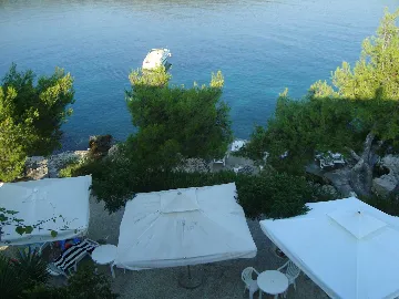 Hvar Apartment for 2 Guests Near Private Beach