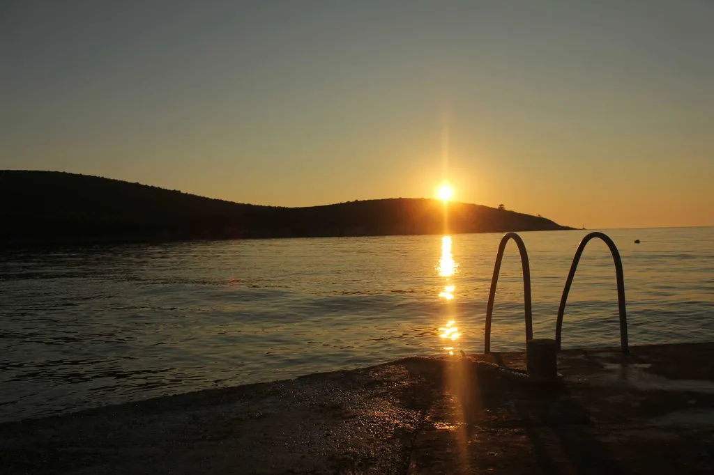 Hvar Apartment for 2 Guests Near Private Beach