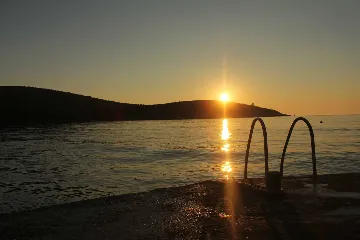 Hvar Apartment for 2 Guests Near Private Beach