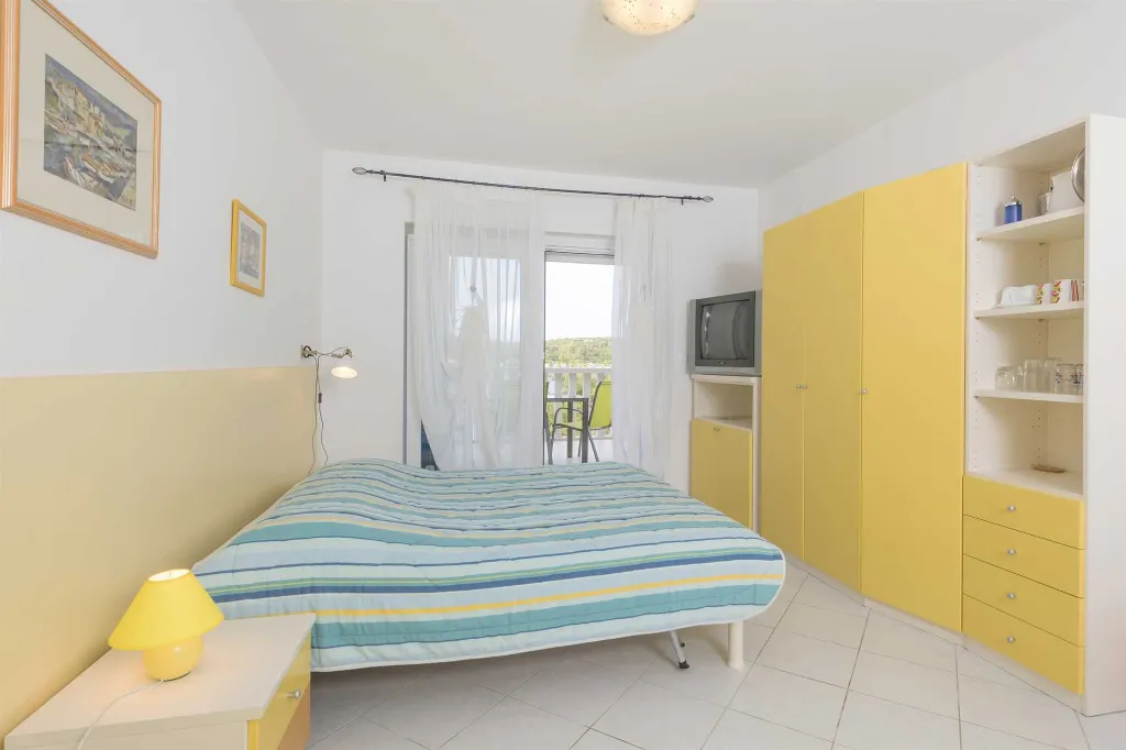 Sea View Apartment in Hvar for 3 Guests