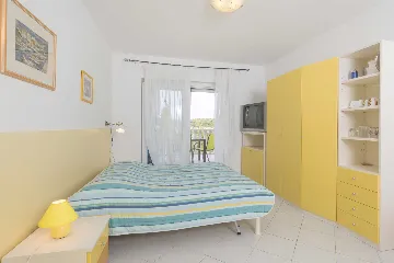 Sea View Apartment in Hvar for 3 Guests
