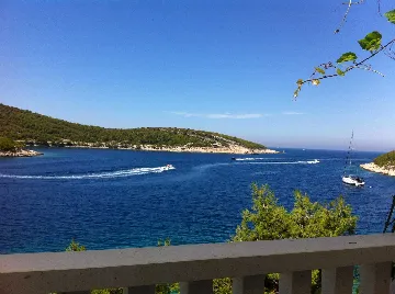 Sea View Apartment in Hvar for 3 Guests