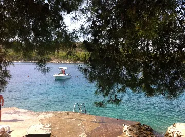 Sea View Apartment in Hvar for 3 Guests