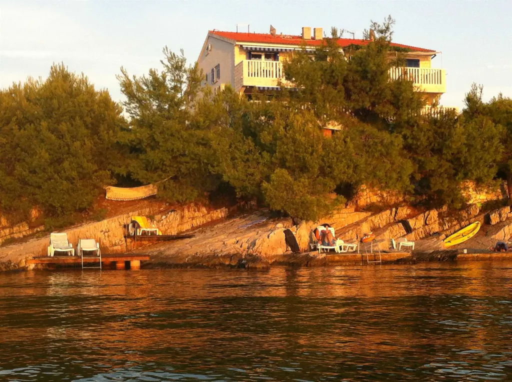 Sea View Apartment in Hvar for 3 Guests