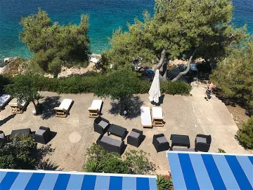 Sea View Apartment in Hvar for 3 Guests