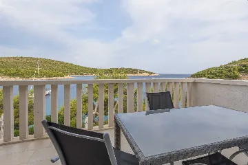 Apartment by the Sea in Hvar for 3 Guests