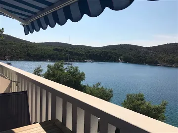 Apartment by the Sea in Hvar for 3 Guests