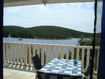 Apartment by the Sea in Hvar for 3 Guests