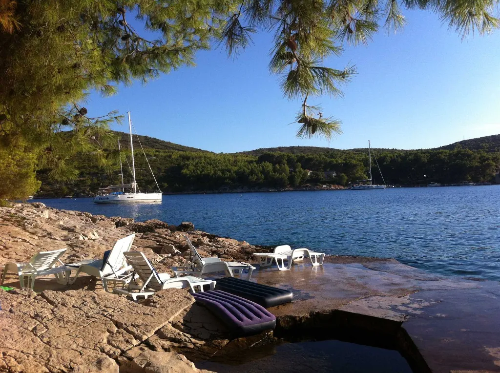 Apartment by the Sea in Hvar for 3 Guests
