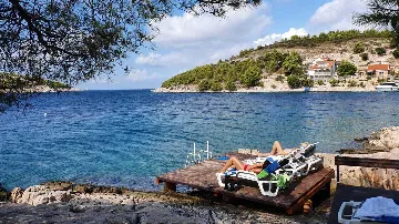 Apartment by the Sea in Hvar for 3 Guests