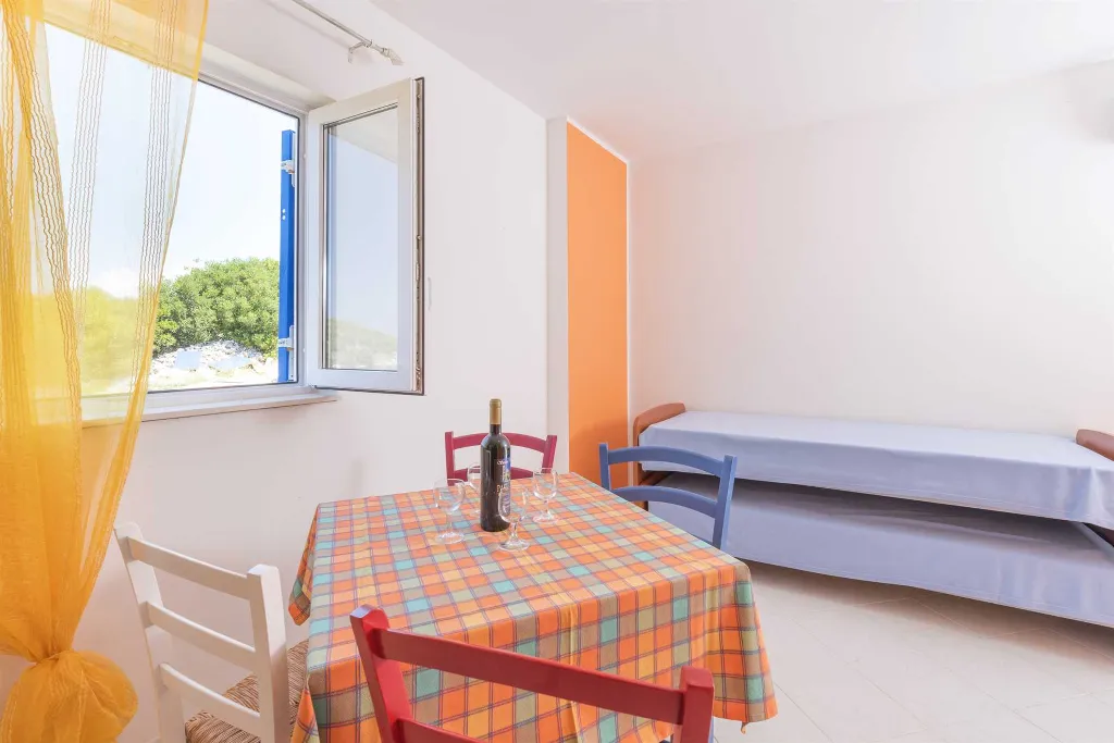 Hvar Apartment for 4 Guests with Terrace