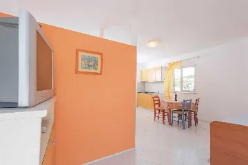 Hvar Apartment for 4 Guests with Terrace