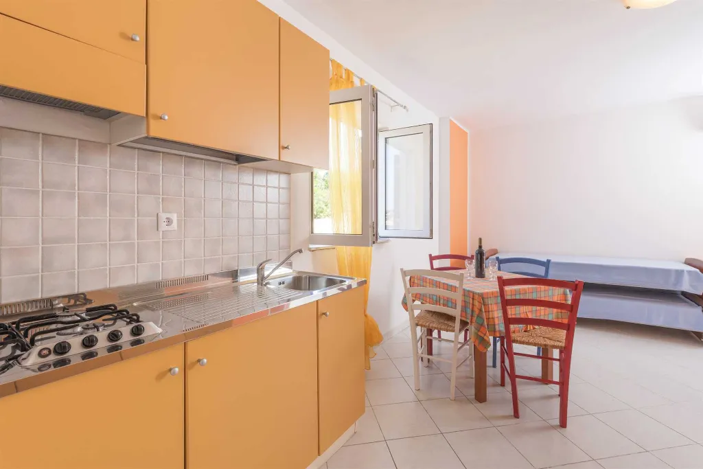 Hvar Apartment for 4 Guests with Terrace