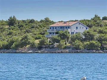 Hvar Apartment for 4 Guests with Terrace