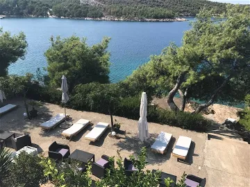 Hvar Apartment for 4 Guests with Terrace