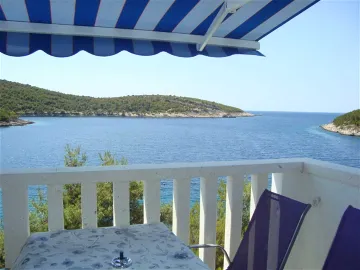 Apartment with Balcony in Hvar for 6 Guests