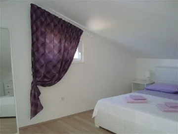 Apartment with Balcony in Hvar for 6 Guests