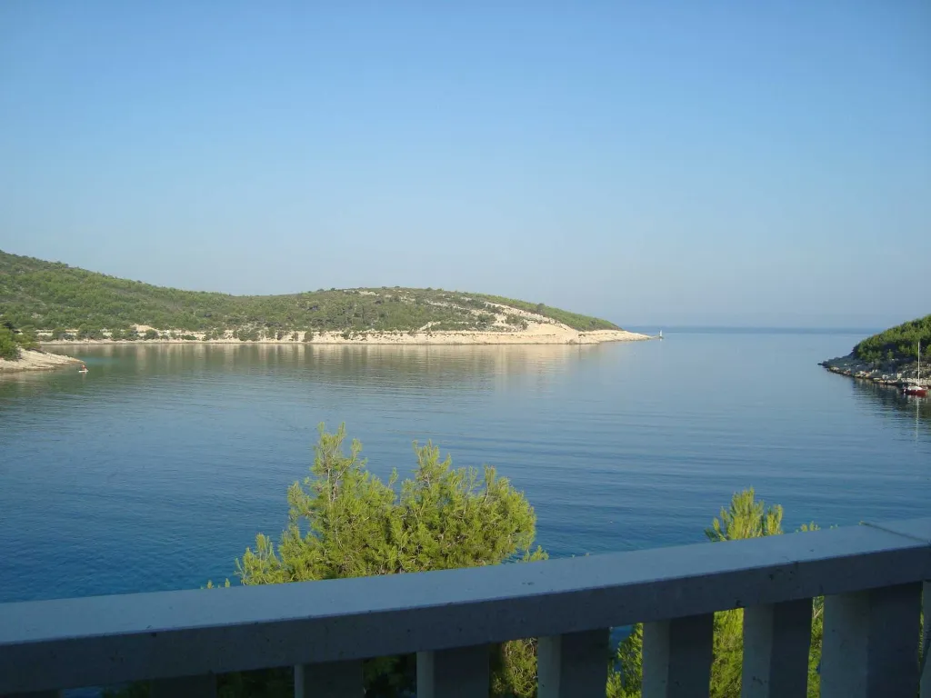 Apartment with Balcony in Hvar for 6 Guests