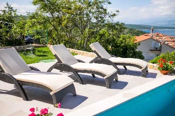 Apartment in Vrbnik with Private Infinity Pool