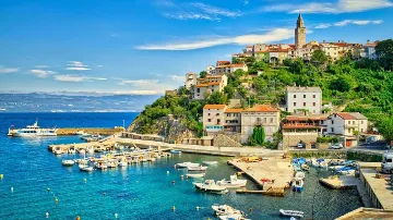 Apartment in Vrbnik with Private Infinity Pool