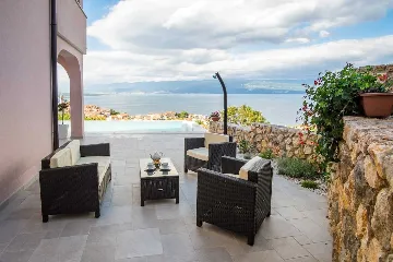 Apartment in Vrbnik with Private Infinity Pool