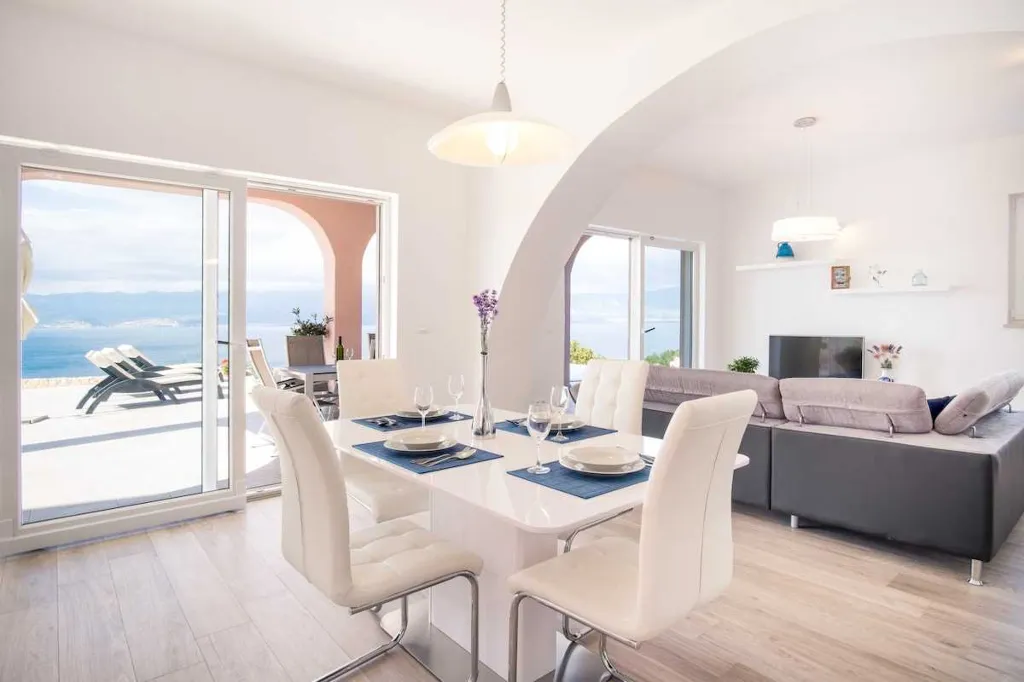 Apartment in Vrbnik with Private Infinity Pool