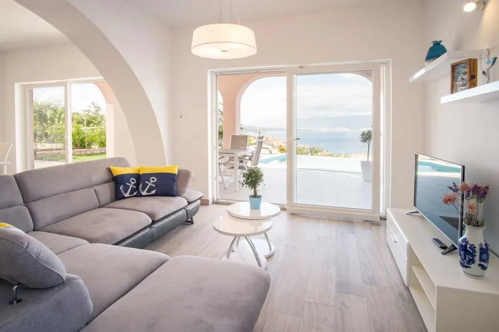 Apartment in Vrbnik with Private Infinity Pool