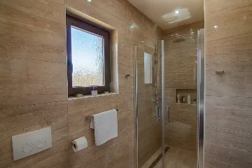 Villa for 8 Guests in Pinezići, 500 m to the Sea