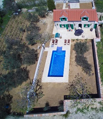 Villa with Swimming Pool in Vir, Croatia
