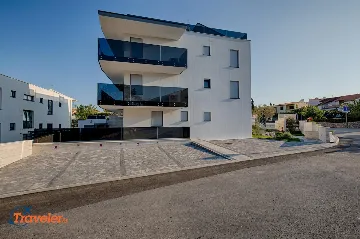 Modern Apartment in Krk for 4 Guests Near Beach
